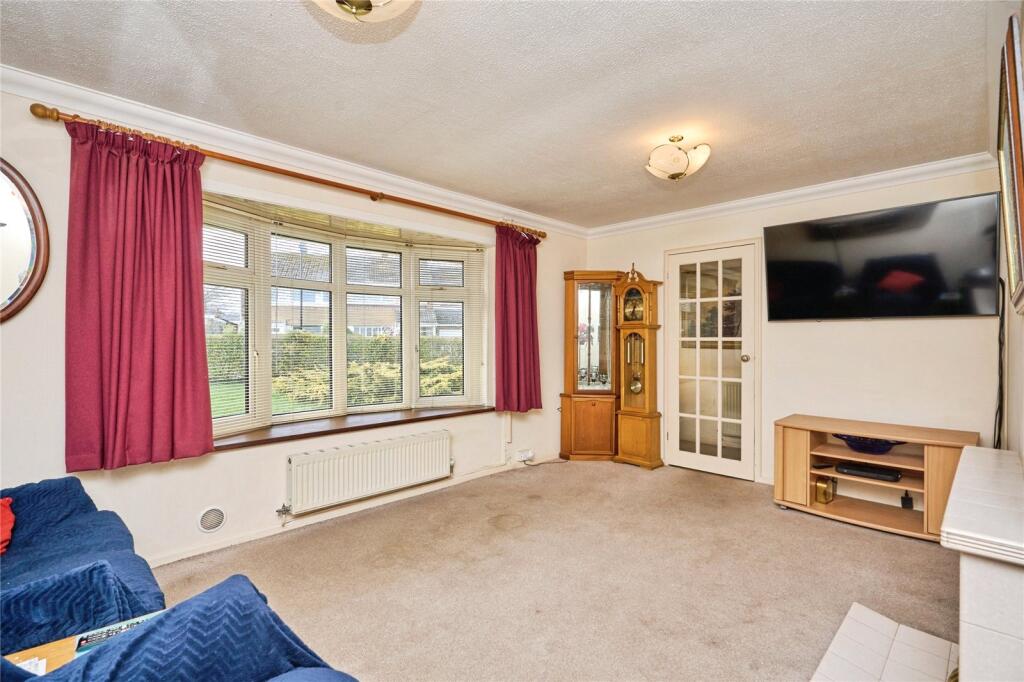 Yarborough Close, Godshill, Ventnor, Isle of Wight, PO38 photo 2