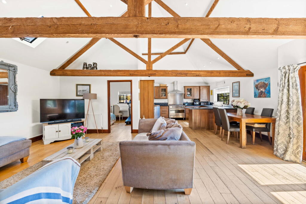 House in Wealden, Squires Farm Industrial Estate, Framfield - More
