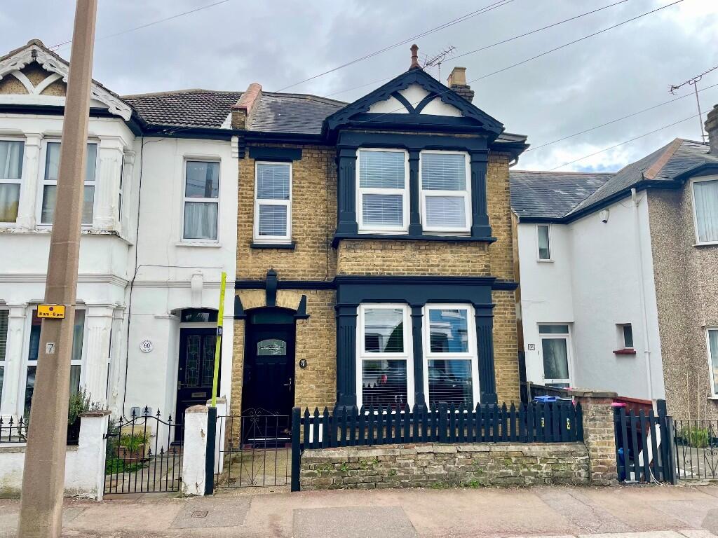 Main image of property: Leigh-On-Sea, Essex, SS9