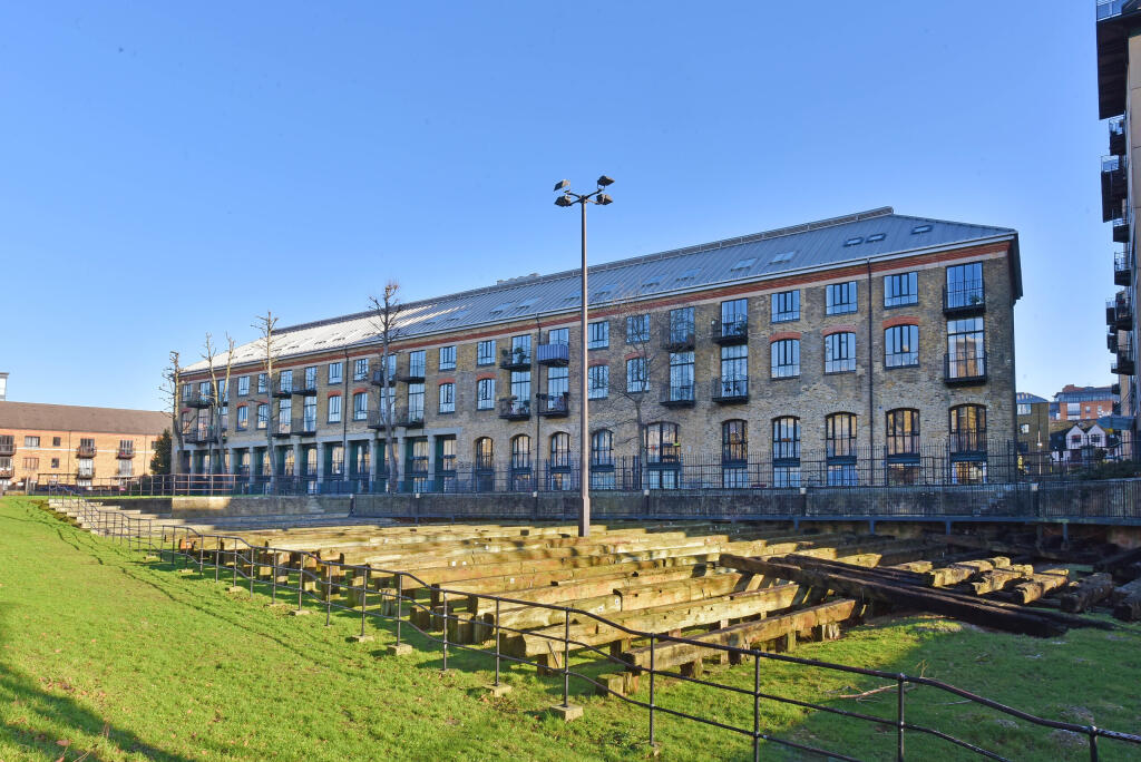 Apartment in London, Burrells Wharf, Isle of Dogs - View 4