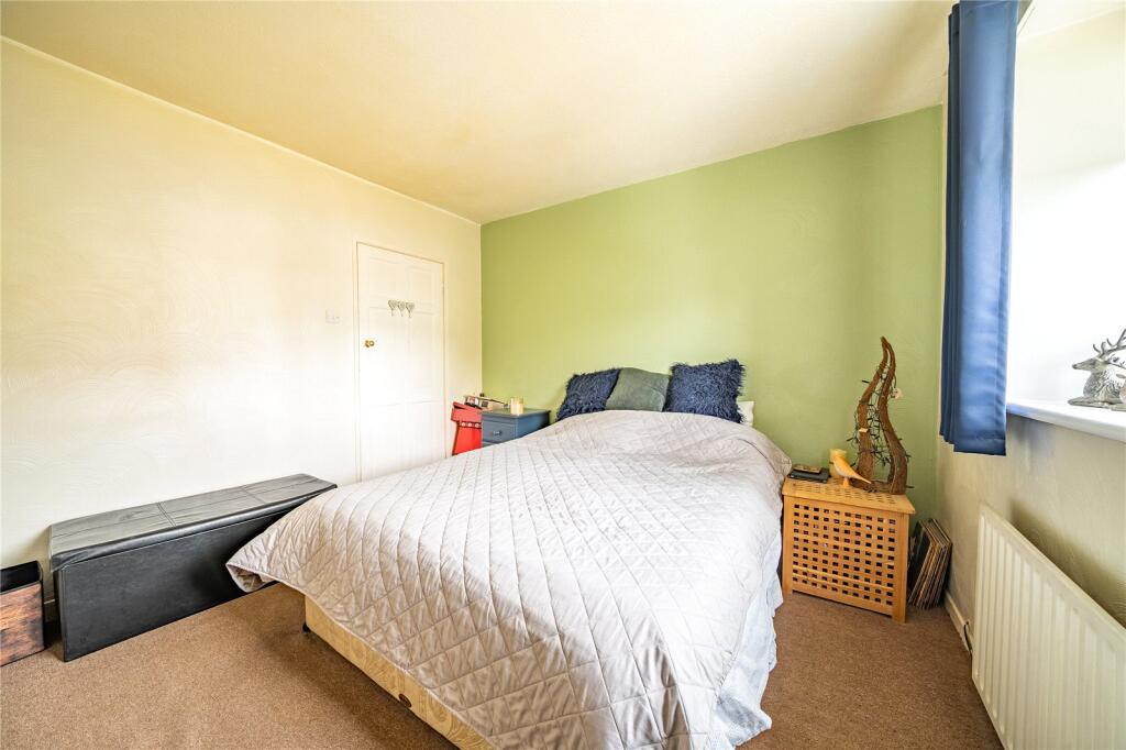 House in Leeds, Slaid Hill, Harewood - More