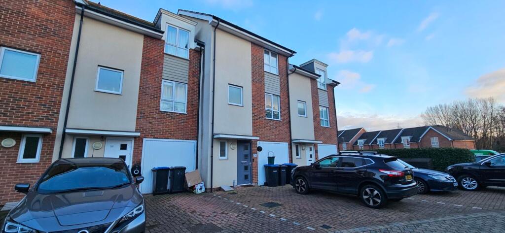 4-bed terraced on Surrey, KT15, £490,000