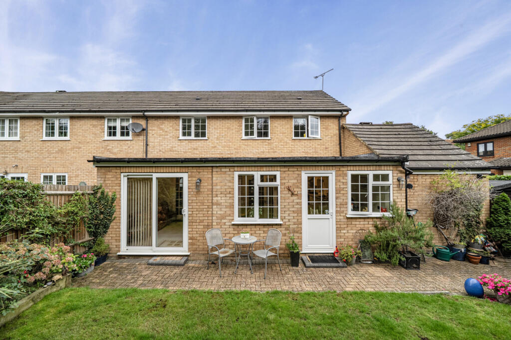 Main image of property: Monarchs Way, Ruislip