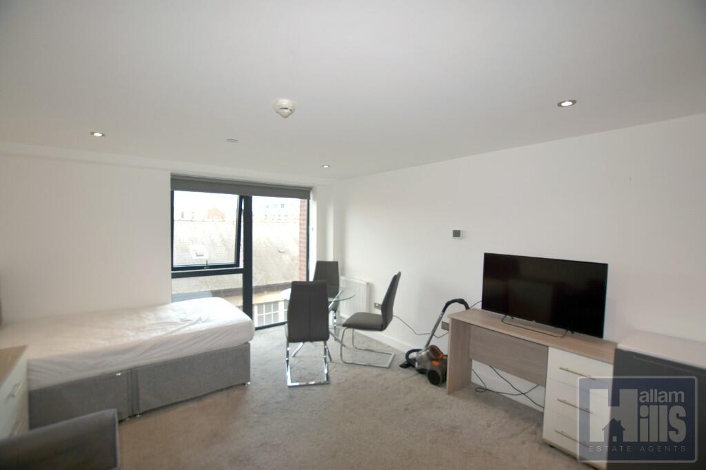 Studio flat for rent