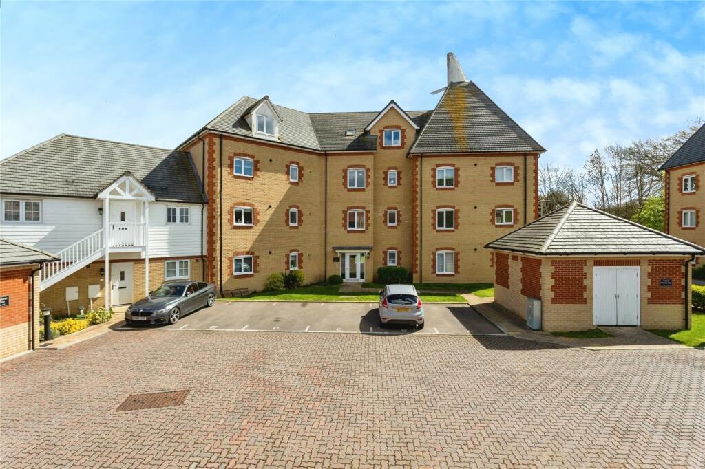 Main image of property: Oakshott Close, Tonbridge
