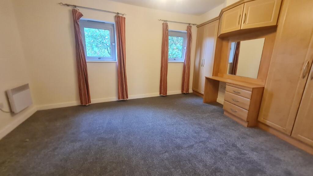 Apartment in Wakefield - View 5