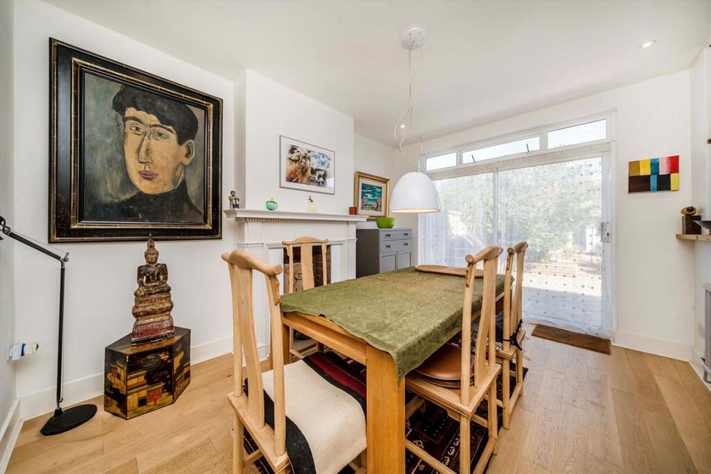 House in Kingston upon Thames - View 4