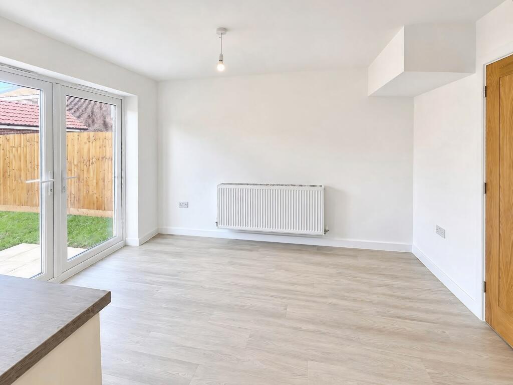 House in South Kesteven, Market Deeping - View 4