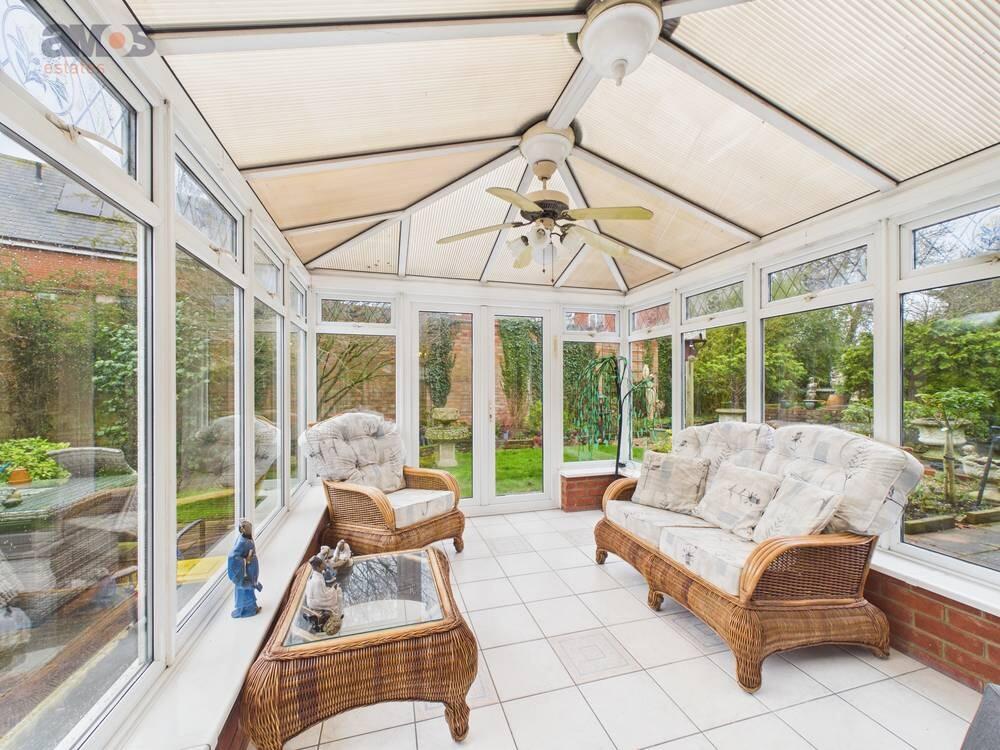 Thorpe Gardens, Hockley, Essex, SS5 4EE photo 3