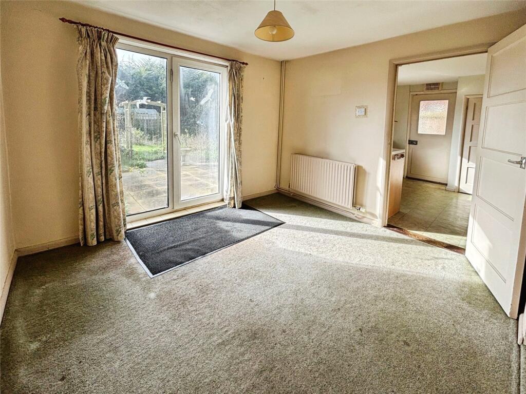 Coronation Drive, Felixstowe, Suffolk photo 4