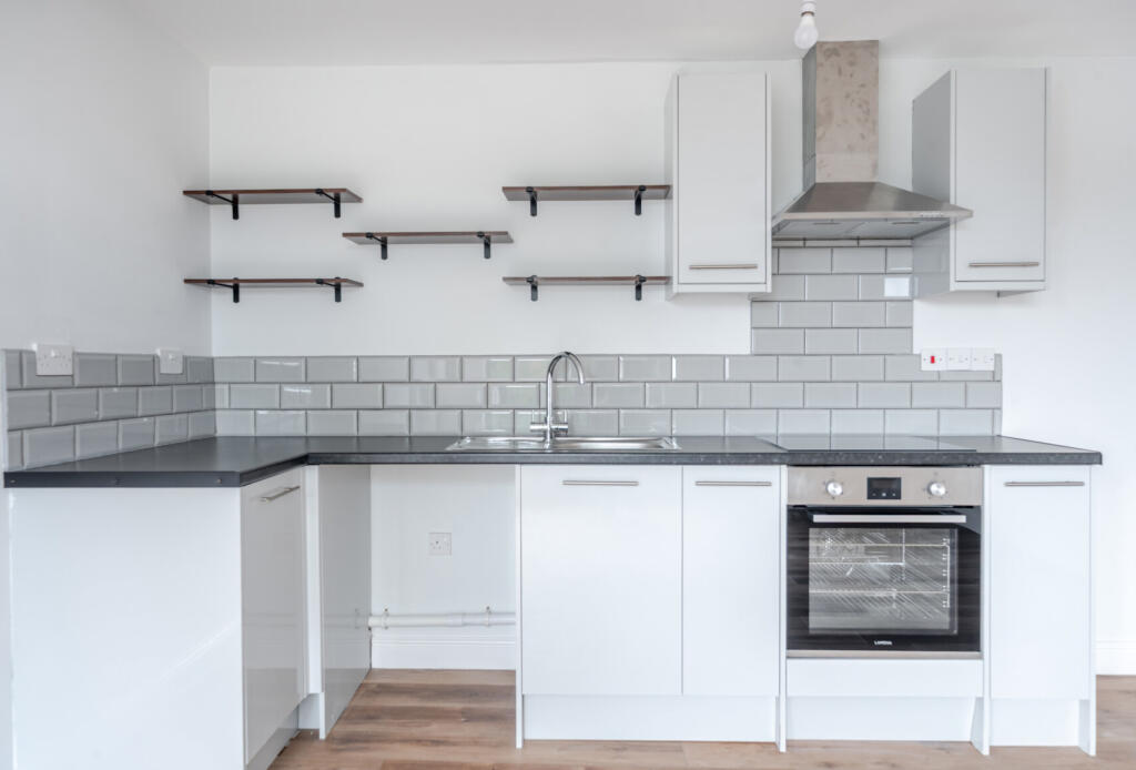 Apartment in Cheltenham, Marle Hill, St Paul’s - View 2