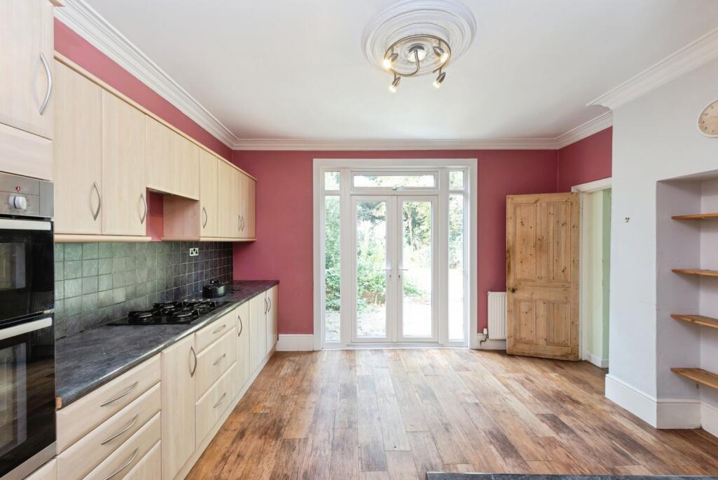 House in Worcester Park - View 4