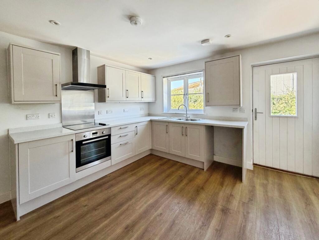 House in Helston, Cornwall - View 3