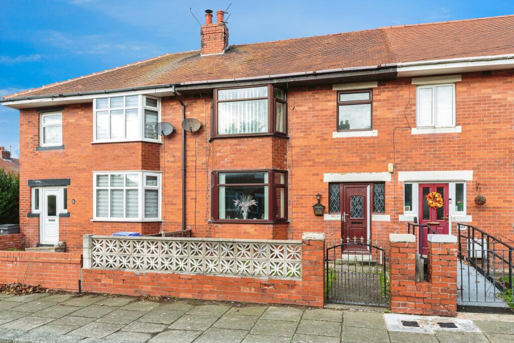 4-bed terraced on Drakelowe Avenue, Blackpool, FY4, £140,000