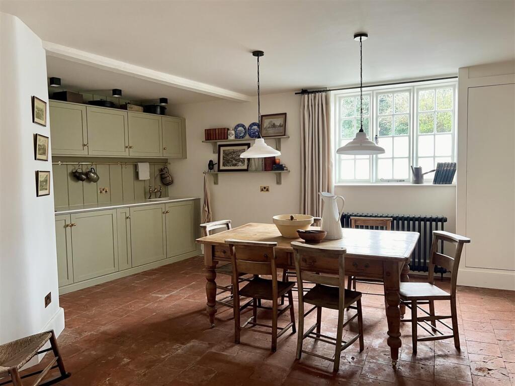 Ground Floor Apartment at High Street, Coleshill photo 3