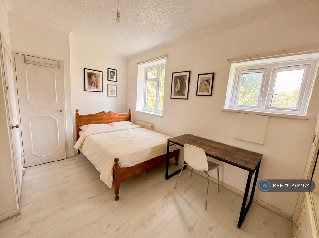 Main image of property: Frensham Drive, London, SW15
