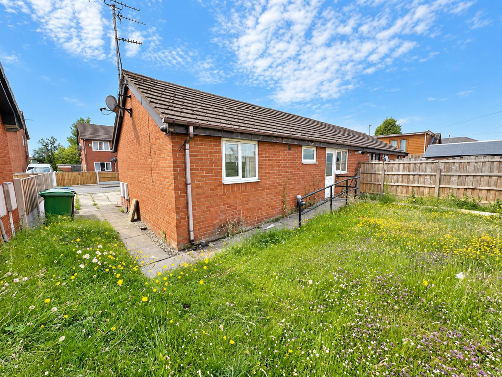 House in Oldham - More