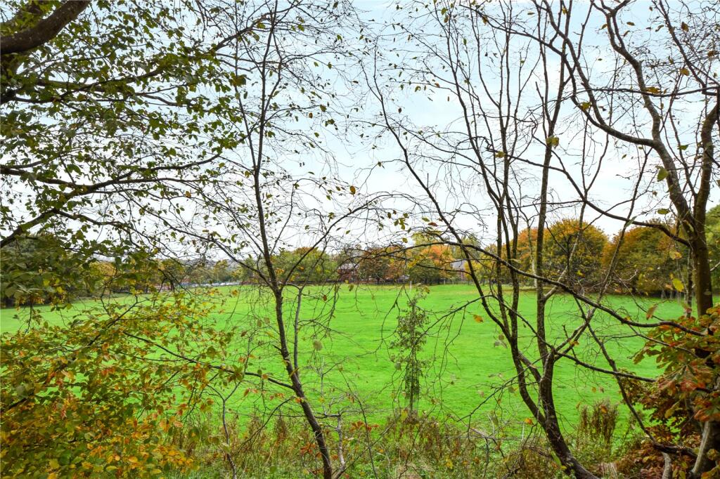 Heyside Avenue, Royton, Oldham, Greater Manchester, OL2 photo 4