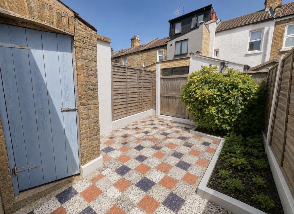 2 bedroom house for rent