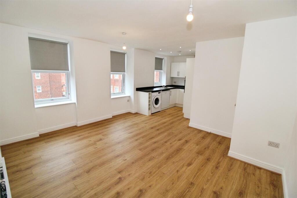 Apartment in Coventry - View 4
