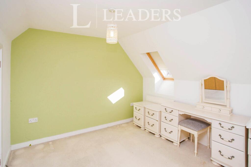 Apartment in Southampton - More