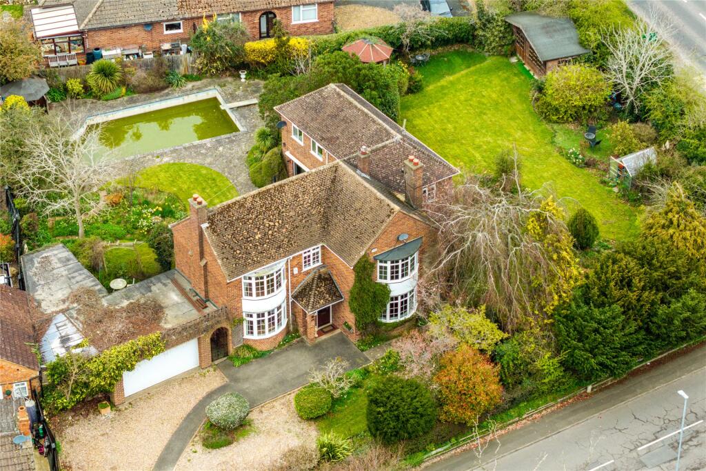 Main image of property: High Street, Finedon, Wellingborough, Northamptonshire, NN9