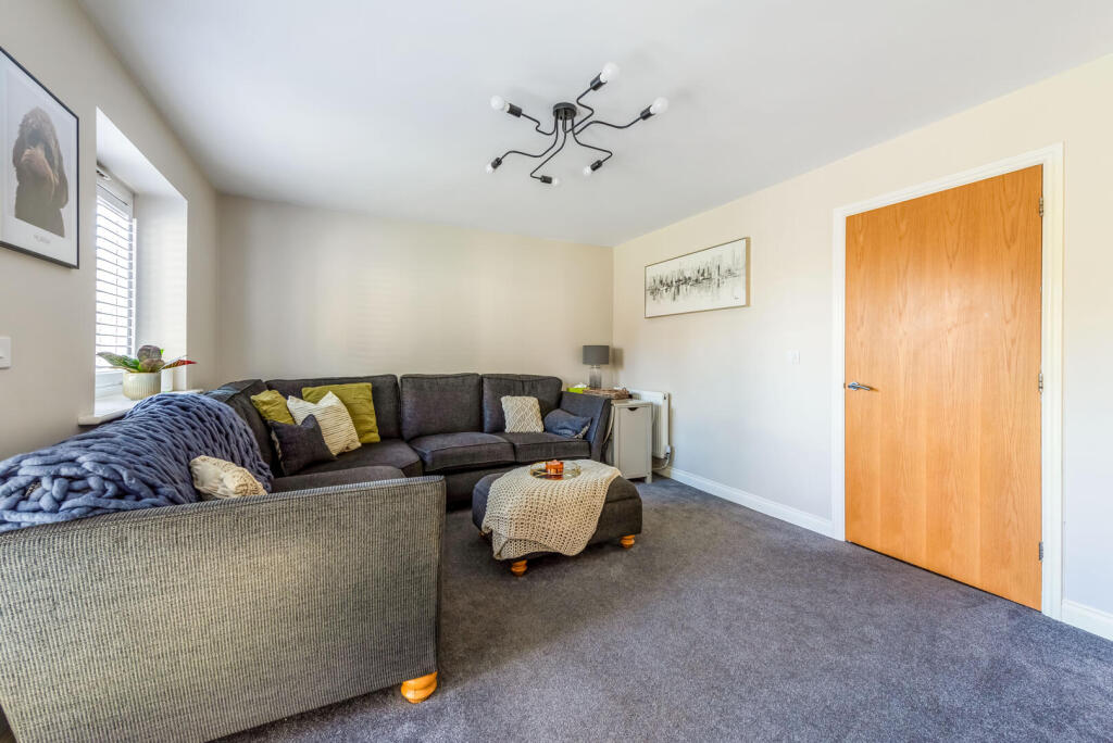 House in Fareham, Hampshire - View 5