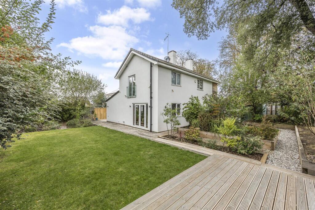 House in Gloucester - View 2