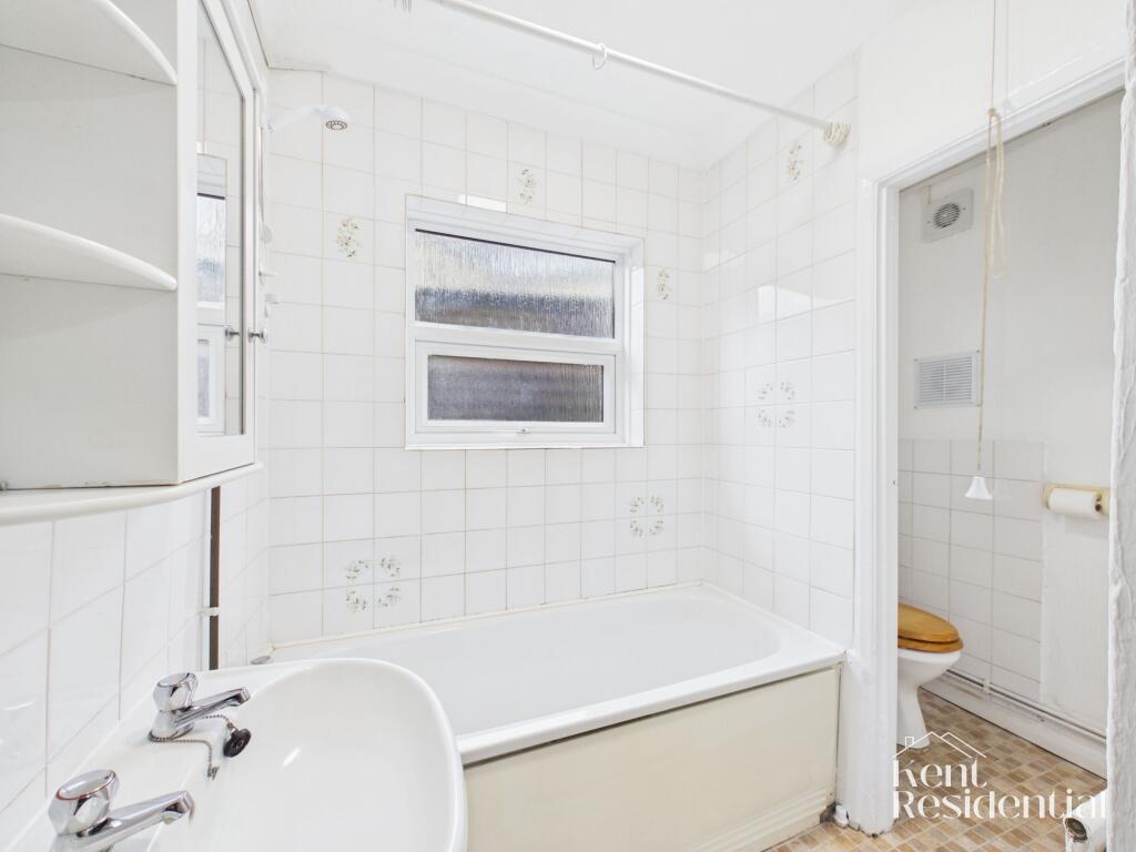 Apartment in Rochester - More
