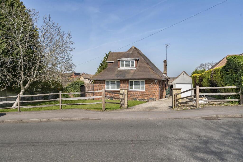 Main image of property: Chapel Hill, Tilehurst, Reading