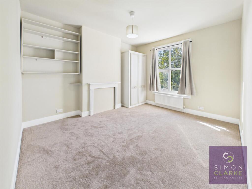 Apartment in London, Church End - View 5