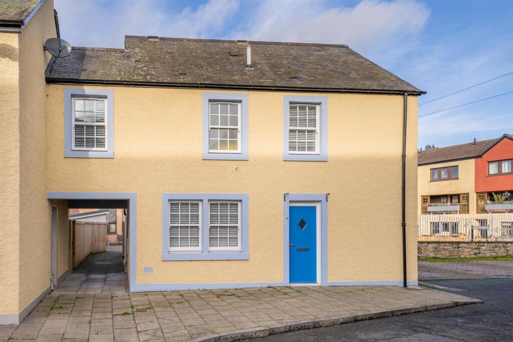 Main image of property: 15 Market Square, Coldstream, TD12