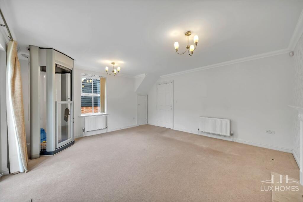 House in Brentwood, Ingatestone and Fryerning - View 4