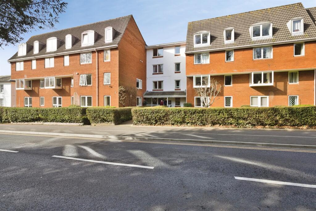 Main image of property: Hendford, YEOVIL