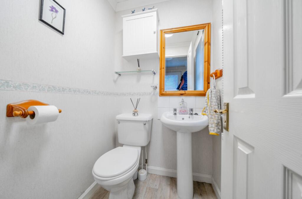 House in South Kesteven, Allington - More