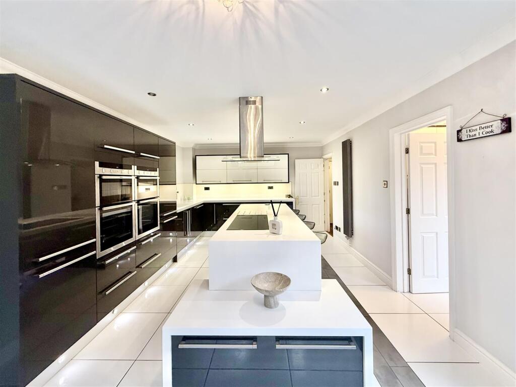 House in Chelmsford - View 2