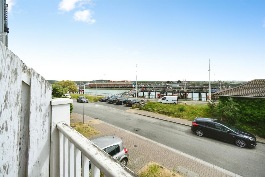 West Quay, Newhaven photo 4