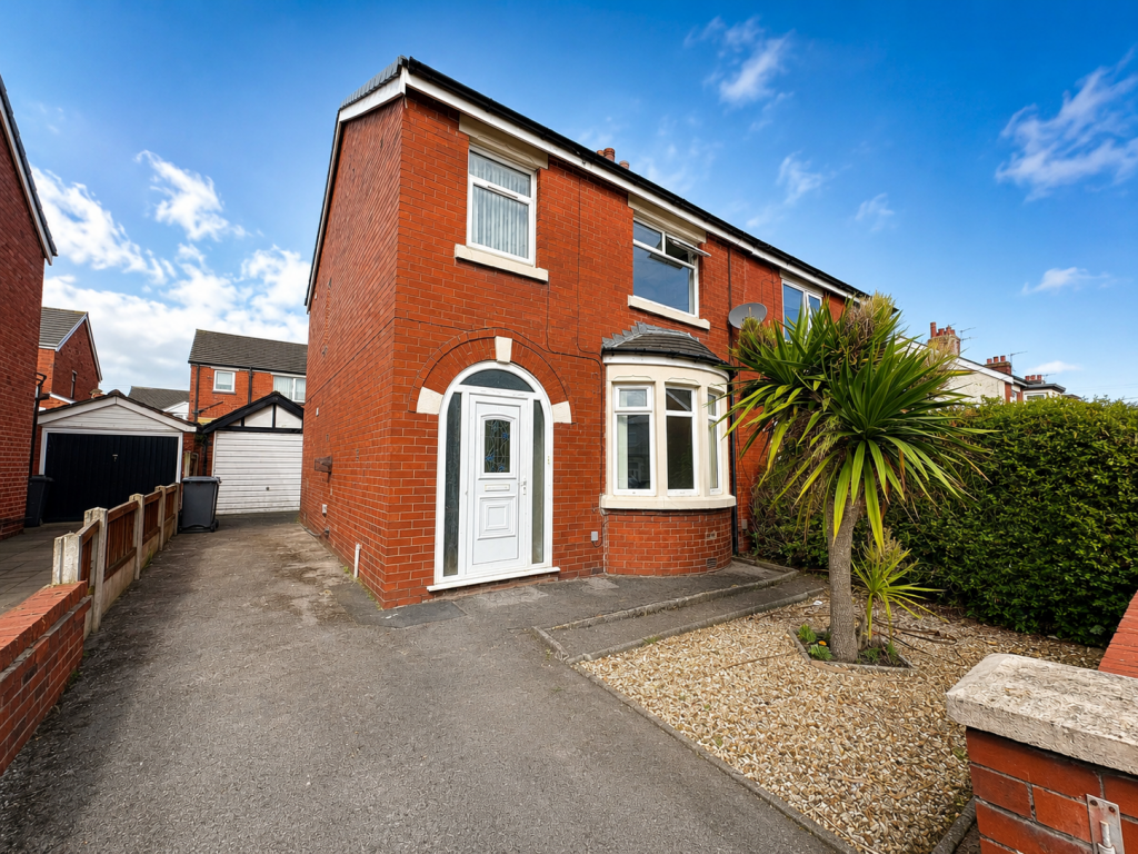 3-bed semi-detached on Beverley Grove,  South Shore, FY4, £160,000