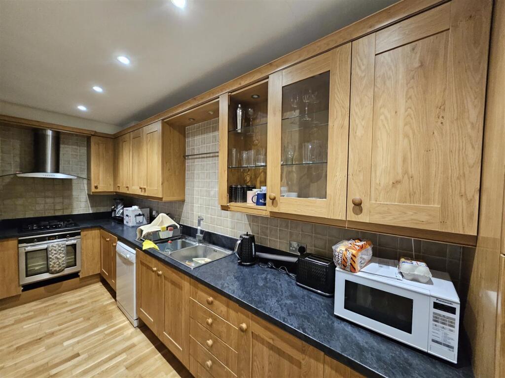 Apartment in Hove, Brighton and Hove - More