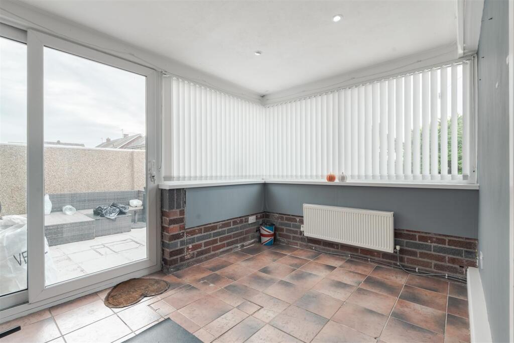 West Shore Road, Walney, Barrow-In-Furness photo 4