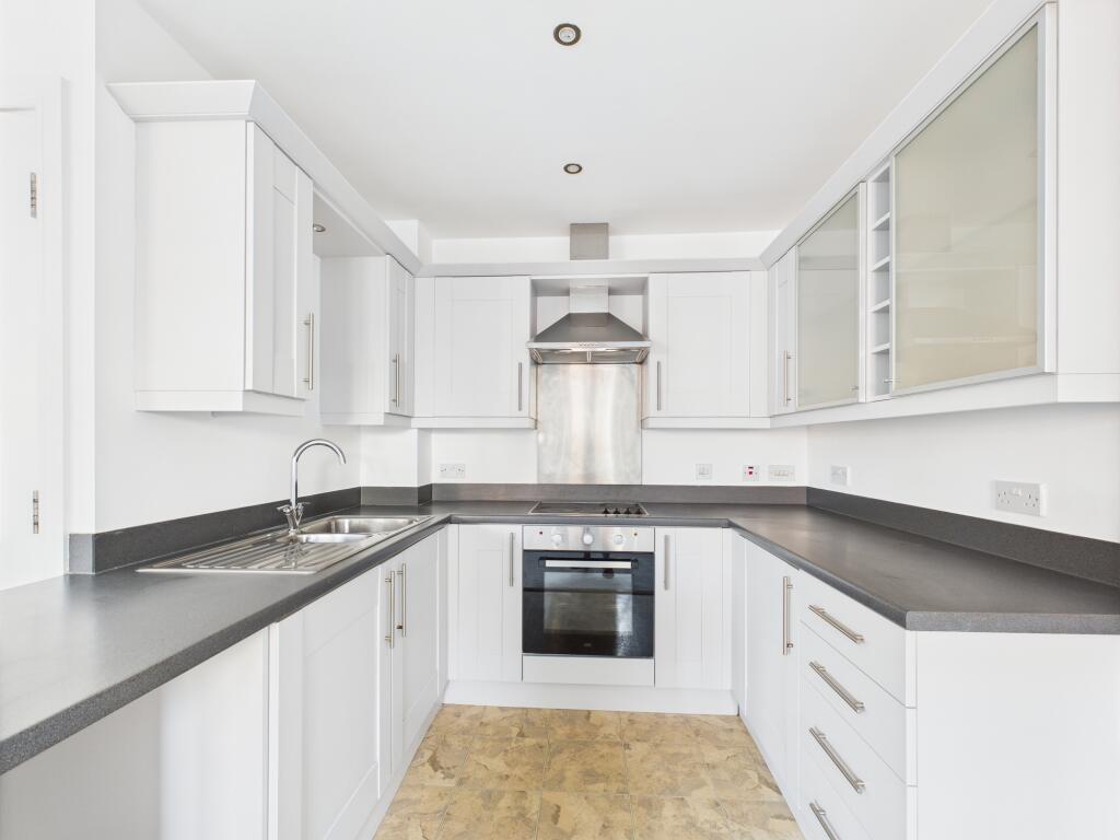 Apartment in Derby - View 5