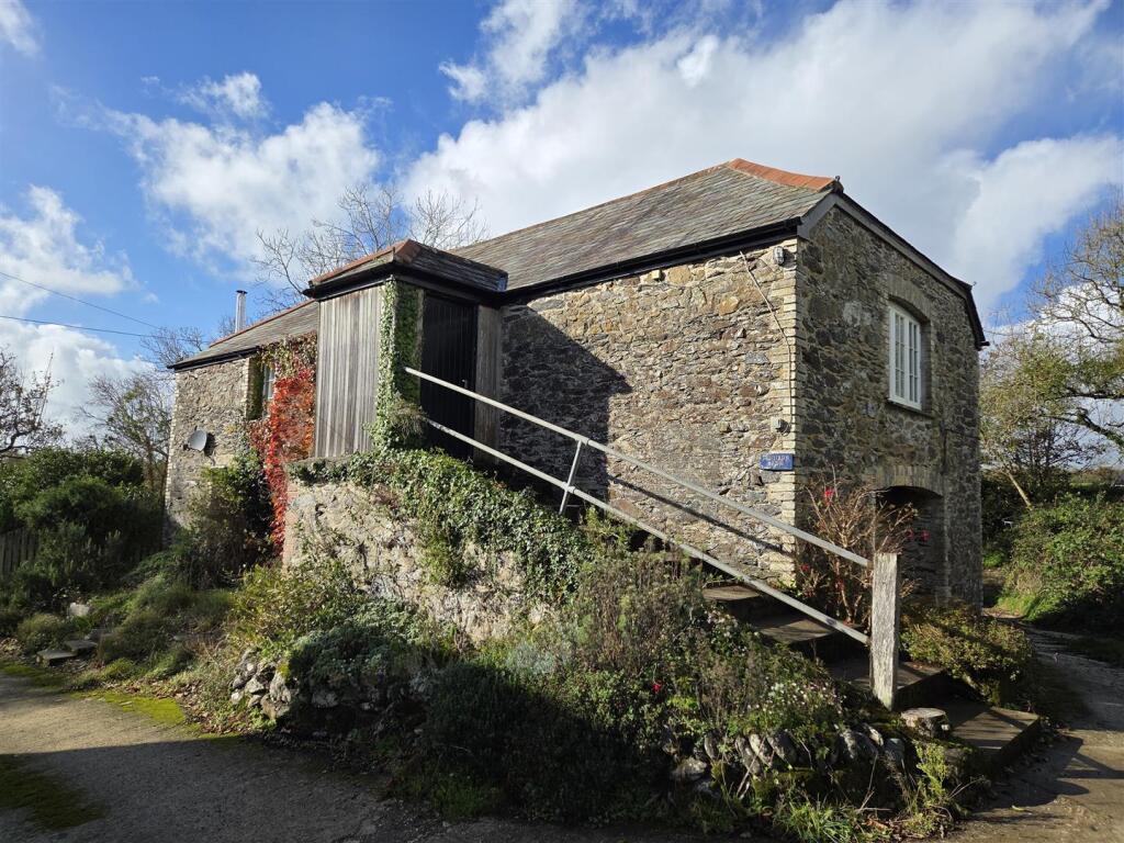 Main image of property: Roseland Peninsula