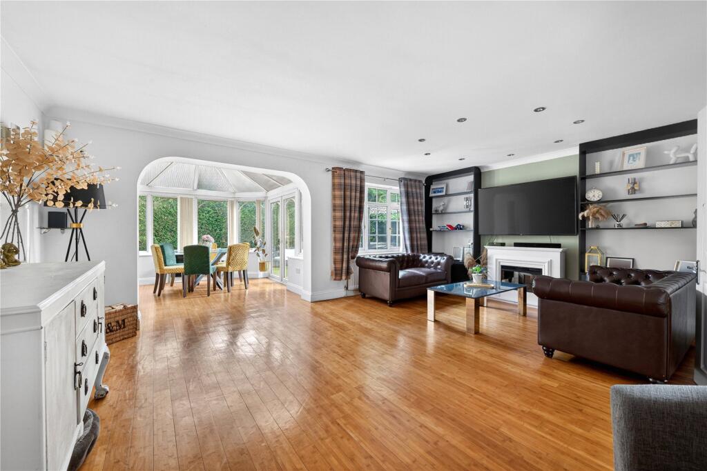 House in Woking, Brookwood - View 3