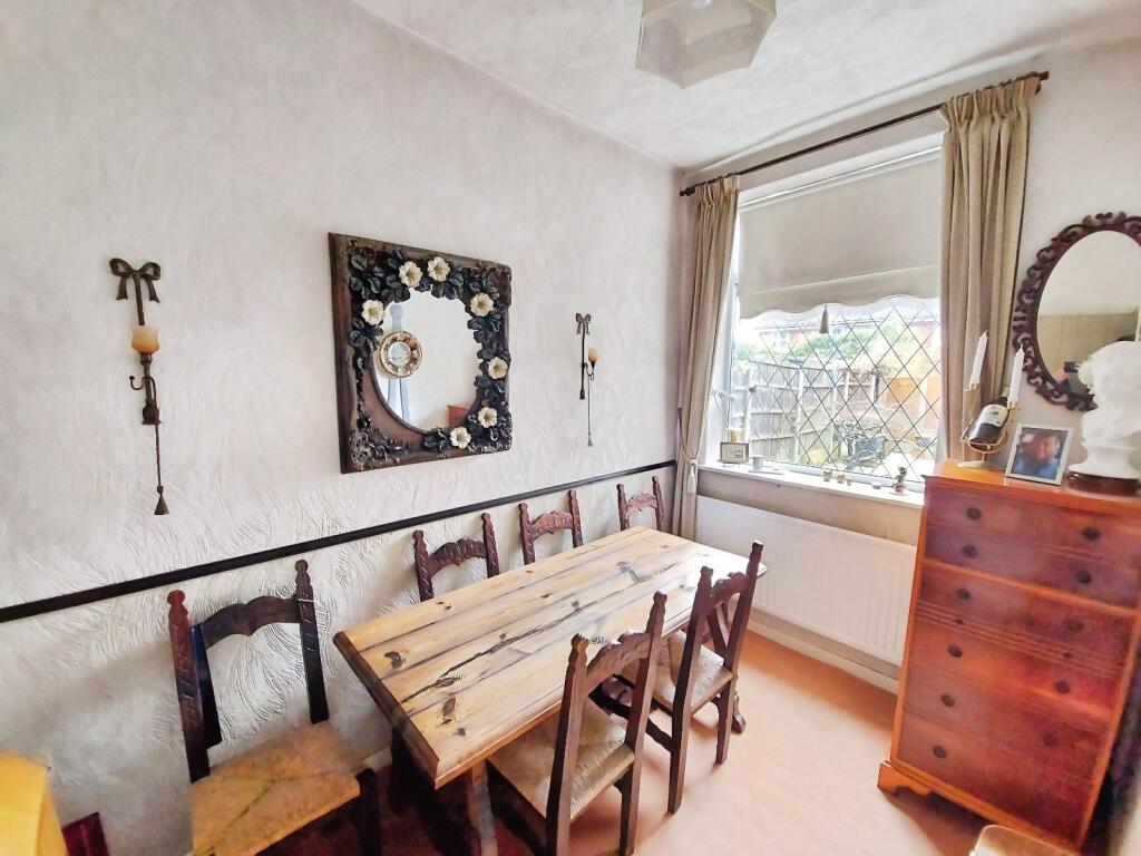 Hawthorn Avenue, Monton, M30 photo 4