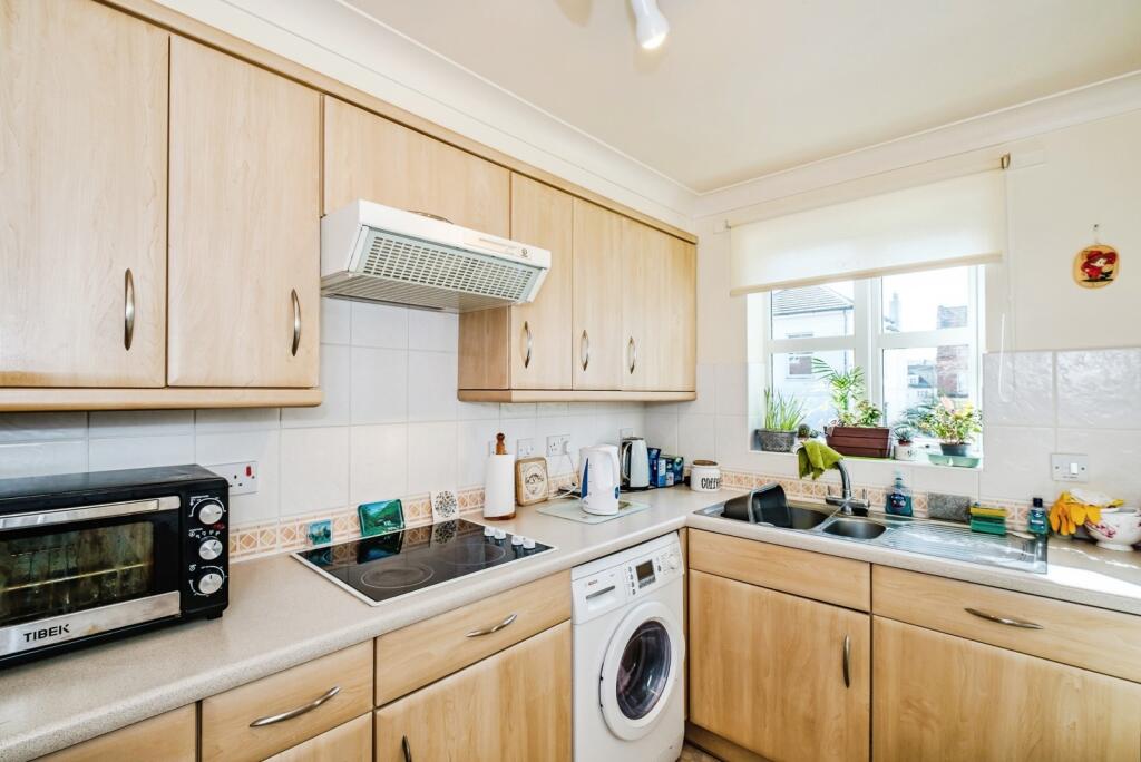 Wordsworth Road, Worthing, West Sussex, BN11 - View 3