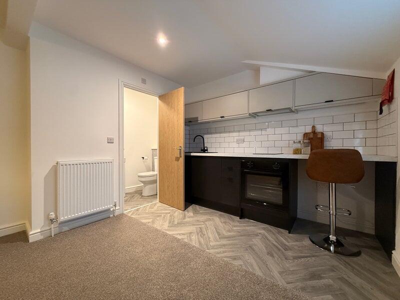 Main image of property: Coventry Road, Warwick