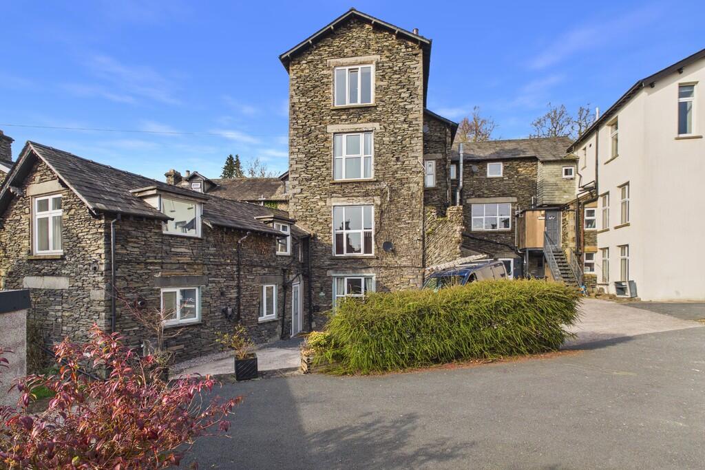 Main image of property: Flat 2 Caxton House, Church Street, Windermere, Cumbria, LA23 1AQ