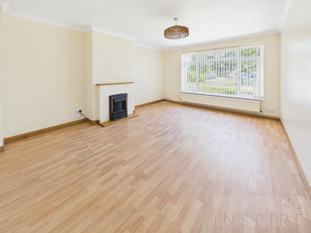 Apartment in Crawley, Ifield - View 2