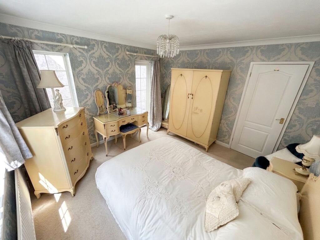 Apartment in Southampton - More