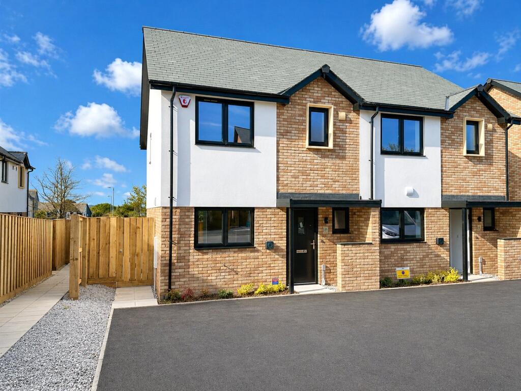 Main image of property: Heanton Lea Gardens, Braunton, Devon, EX31